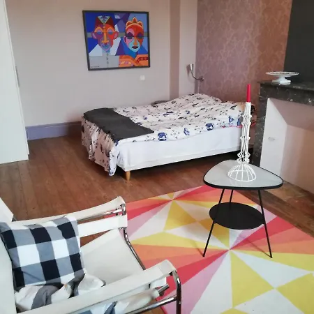 La Vieille Ecole Bed & Breakfast *